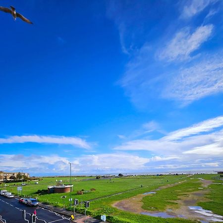 Seaview 2 Bedroom Apartment 리틀햄튼 외부 사진
