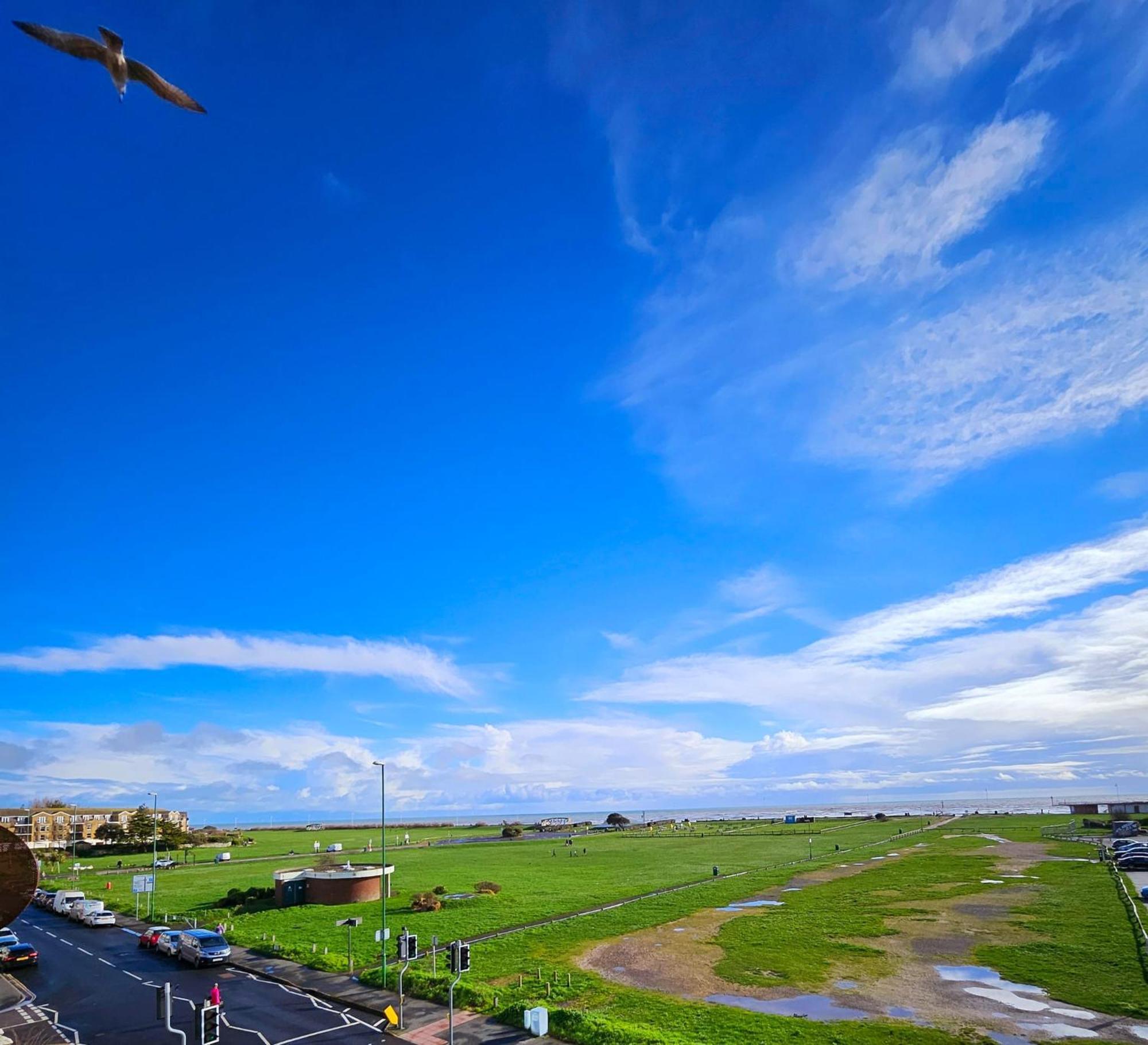 Seaview 2 Bedroom Apartment 리틀햄튼 외부 사진